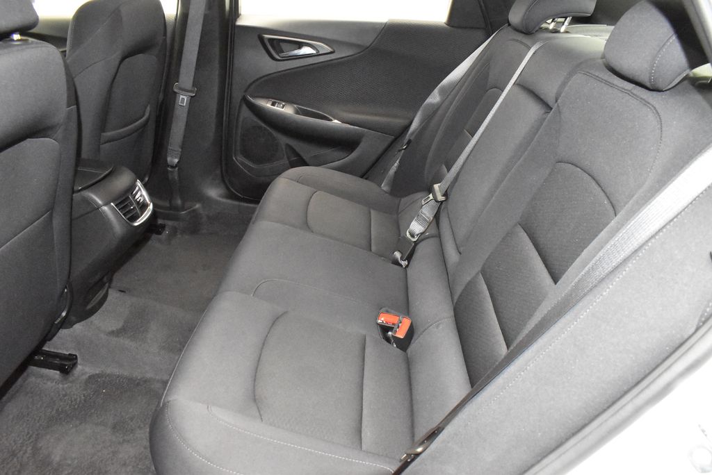 Thumbnail: 2024 Chevrolet Malibu - 31