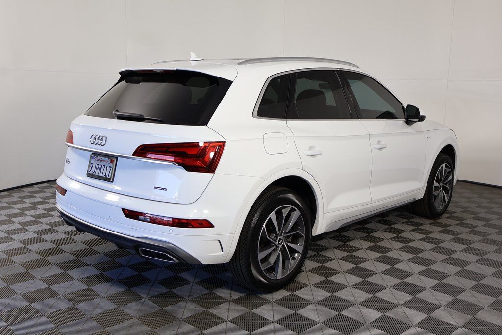 Thumbnail: 2022 Audi Q5 - 4