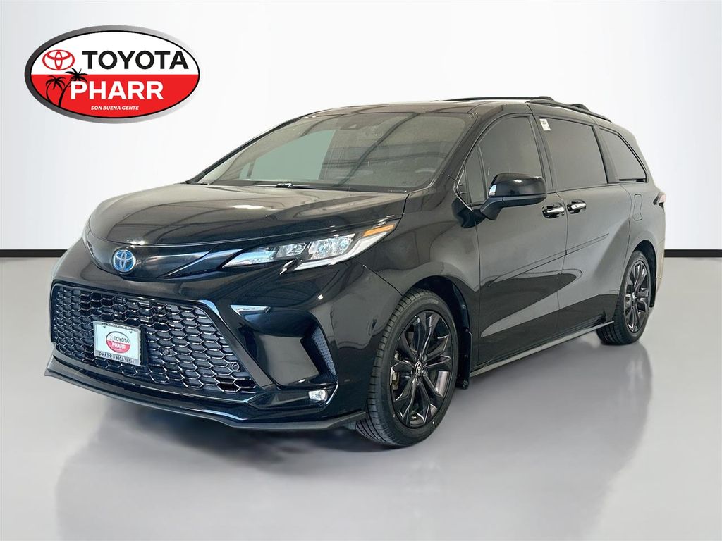  2025 Toyota Sienna XSE 7-Passenger FWD   