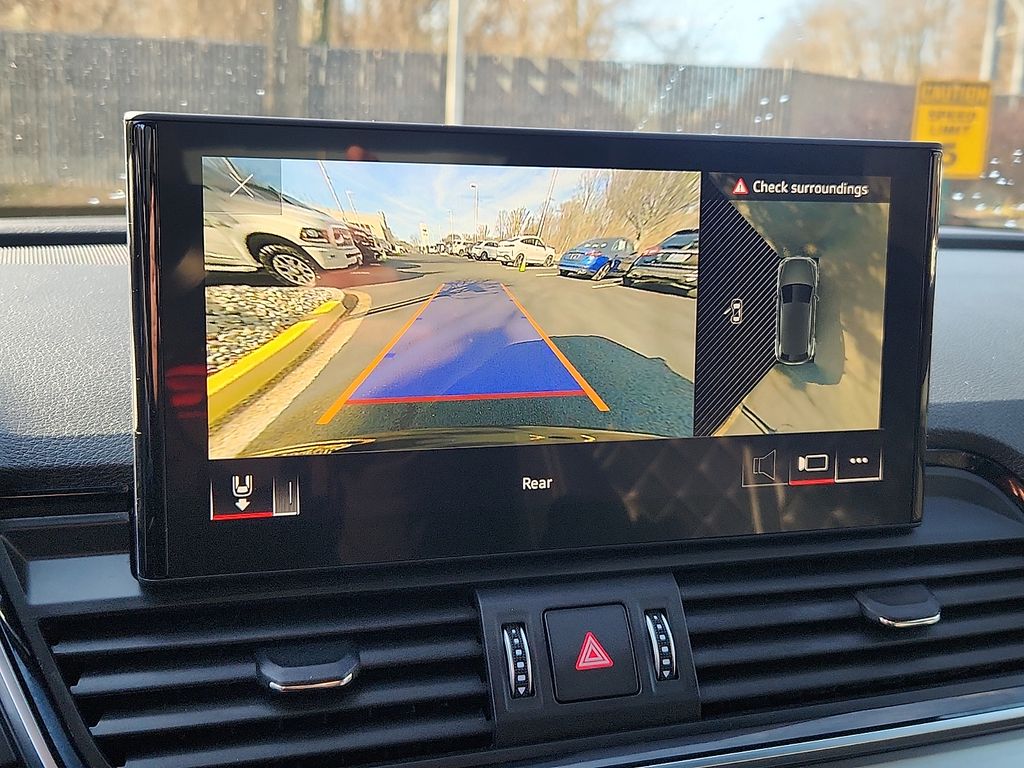 Thumbnail: 2021 Audi SQ5 - 18