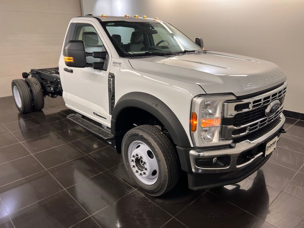 2025 Ford F-550SD XL