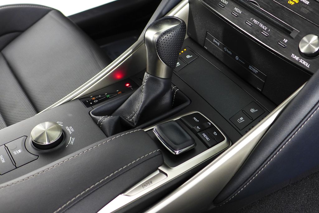 2017 Lexus IS 200t 15