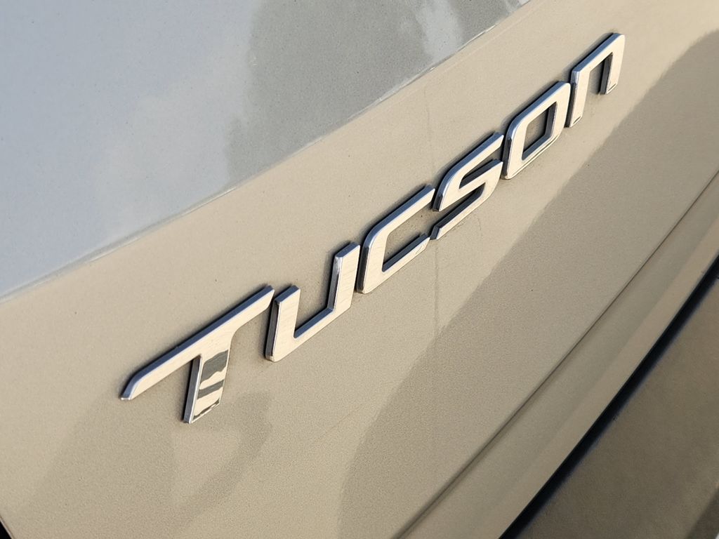 2022 Hyundai Tucson Hybrid SEL Convenience Silver at Baytown Hyundai