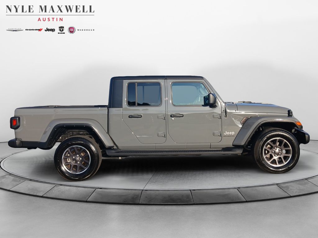 Used Car 2023 Jeep Gladiator  Overland For Sale Under $35,000 In Austin, Texas