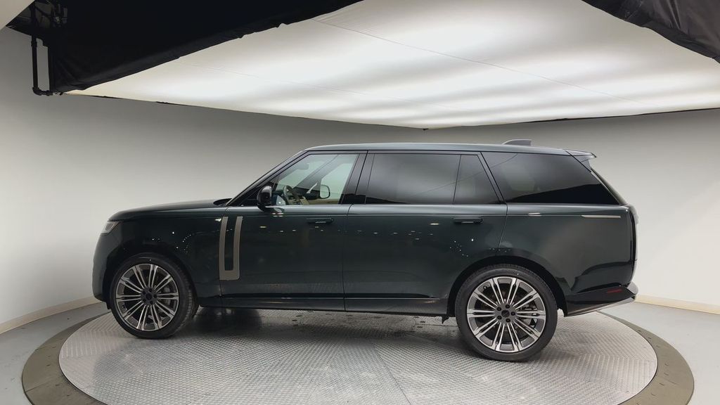 Thumbnail: 2026 Land Rover Range Rover - 5