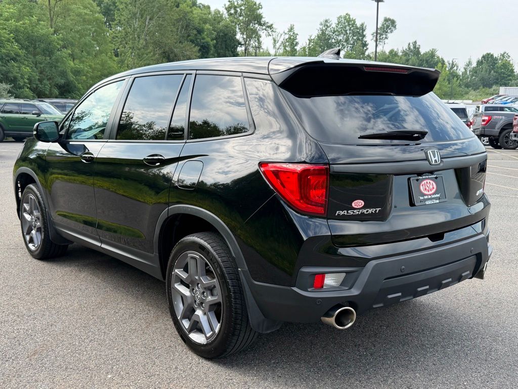 Used 2023 Black Honda EX-L image 32