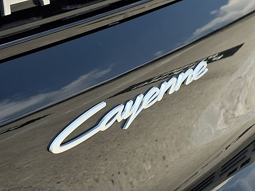 Thumbnail: 2026 Porsche Cayenne - 28
