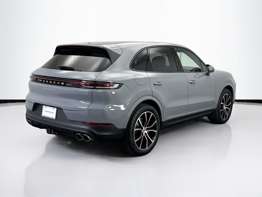 Thumbnail: 2026 Porsche Cayenne - 7
