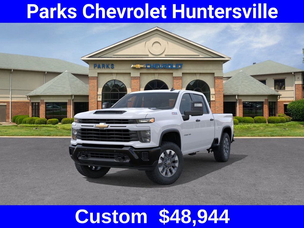 Summit White 2026 Chevrolet Silverado 2500HD Custom Crew Cab 4WD Pickup Truck Four-Wheel Drive 10-Speed Automatic