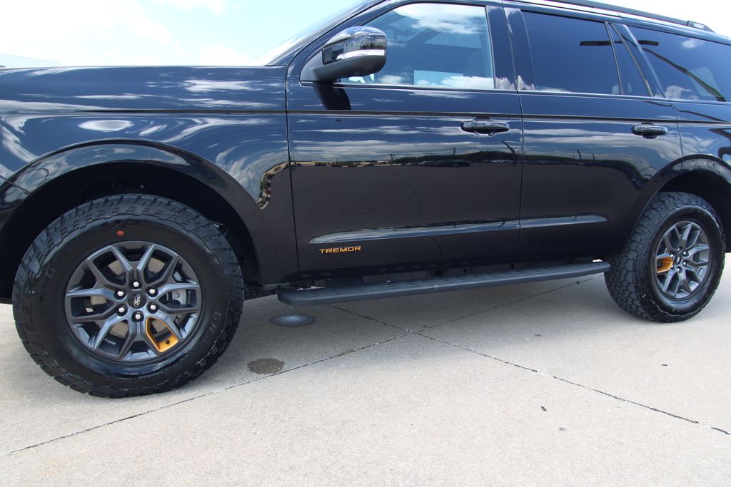 Used 2025 Ford Expedition SUV