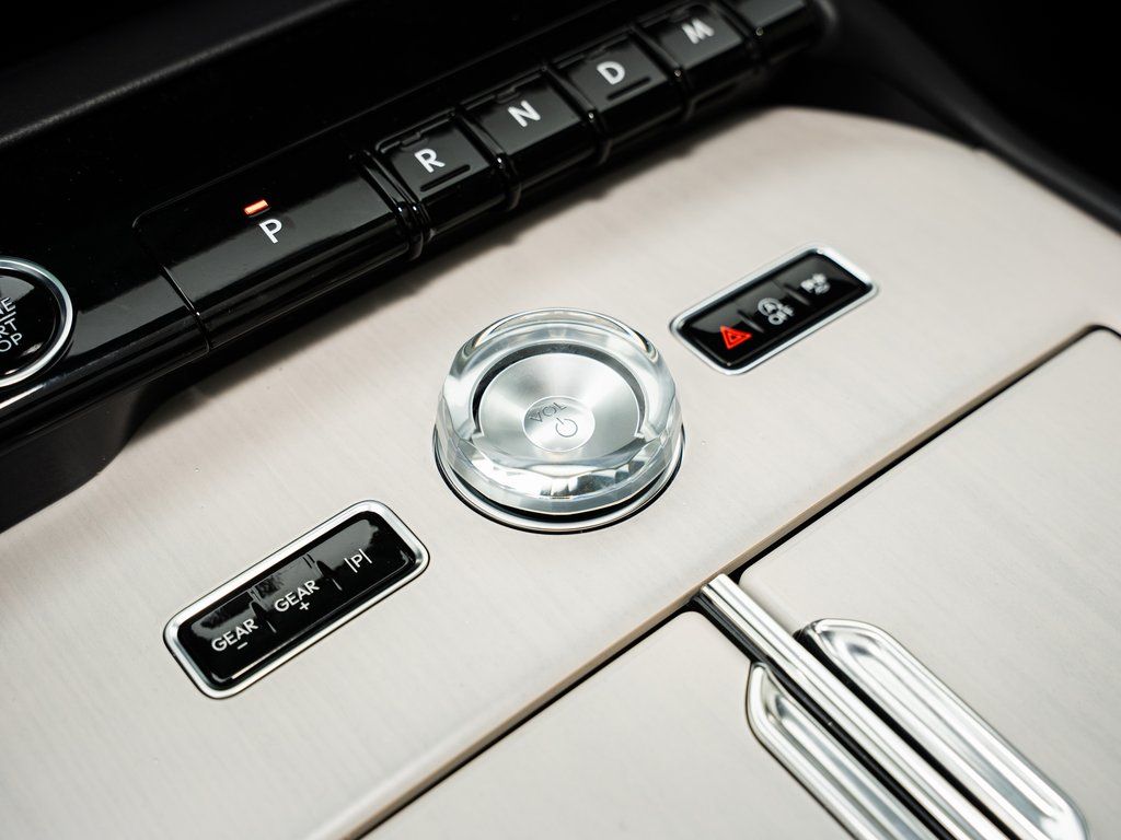 New 2026 White Lincoln Reserve image 33