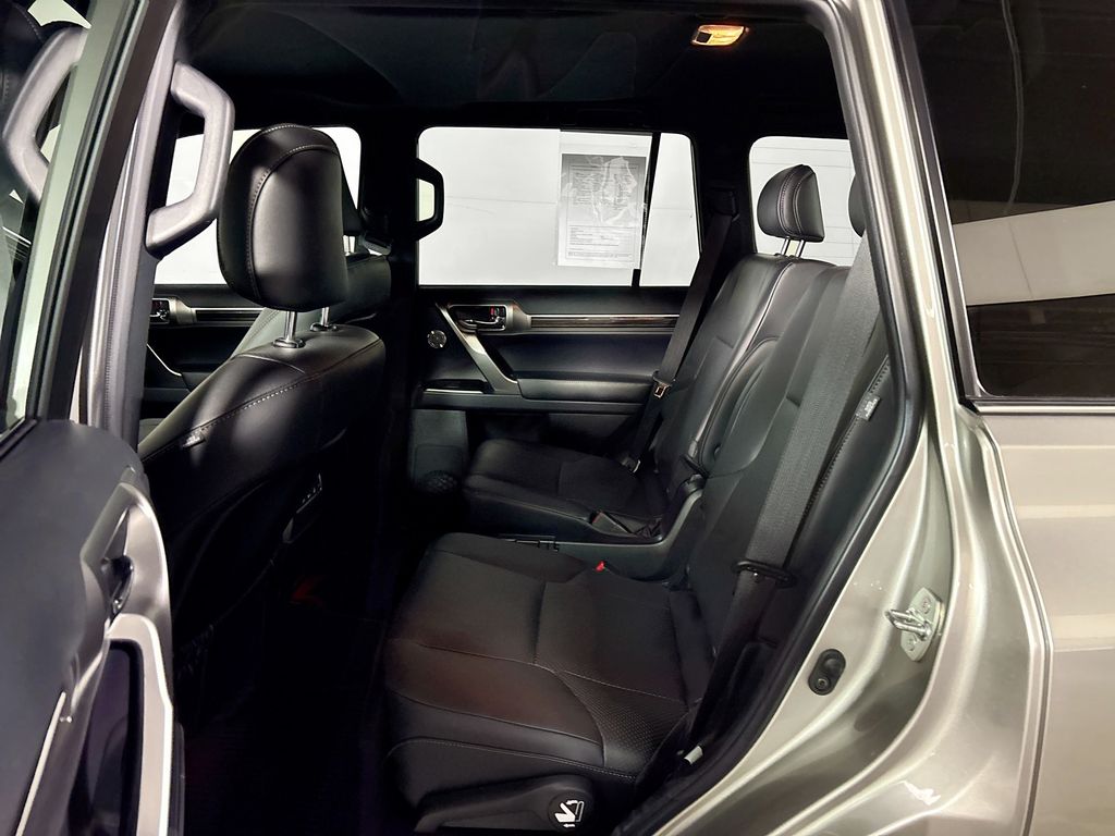 2023 Lexus GX 460 Luxury