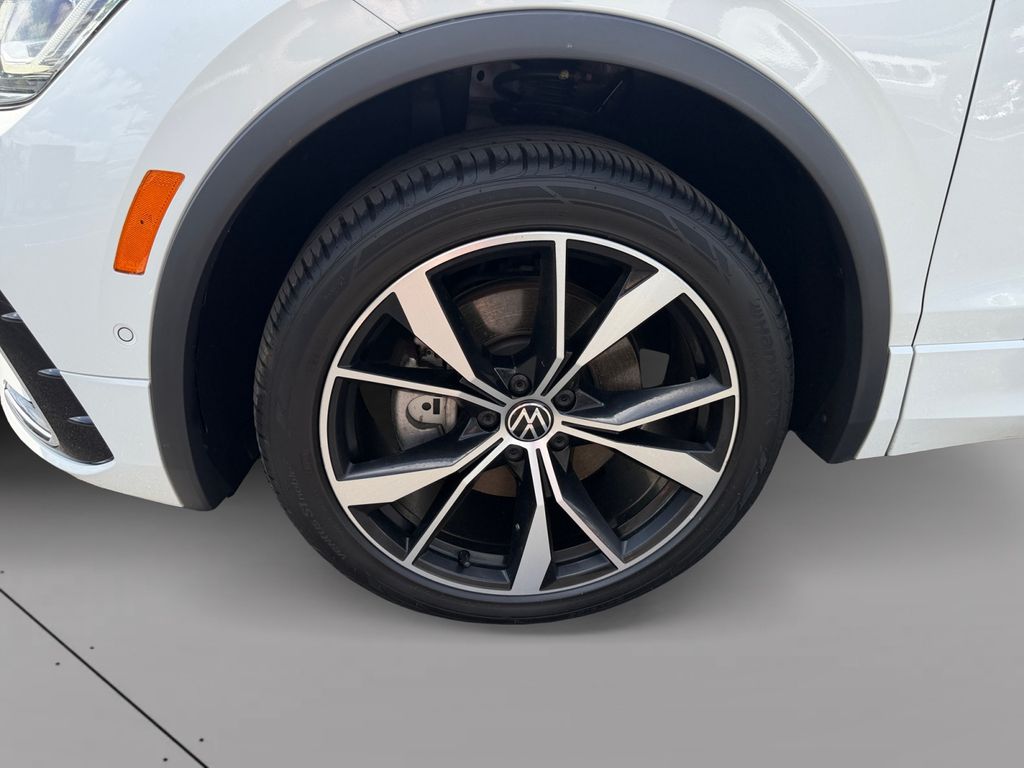 2022 Volkswagen Tiguan 2.0T SEL R-Line White at South Hills Kia