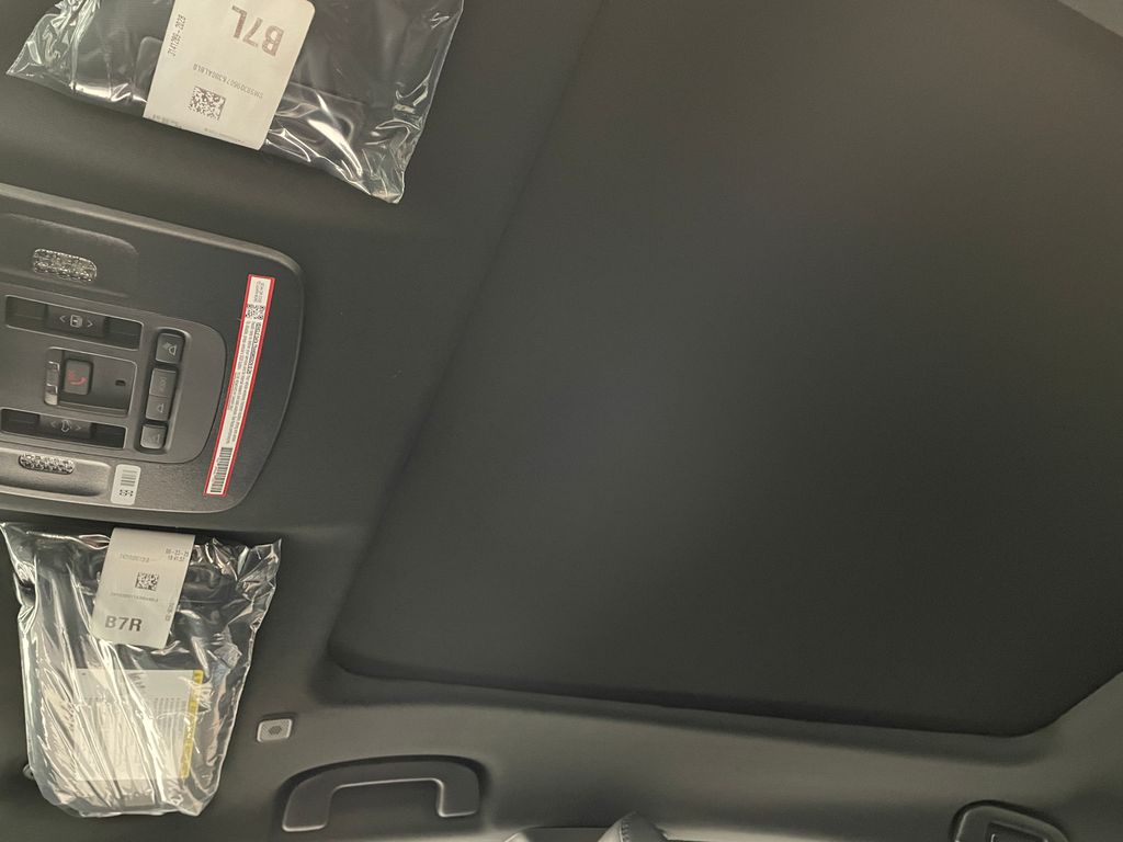 Thumbnail: 2025 Toyota Camry - 30