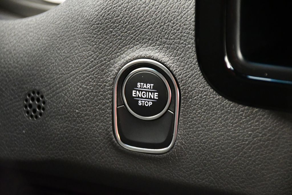 Thumbnail: 2025 Mercedes-Benz Sprinter - 20