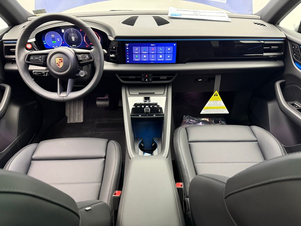 Thumbnail: 2025 Porsche Macan - 20