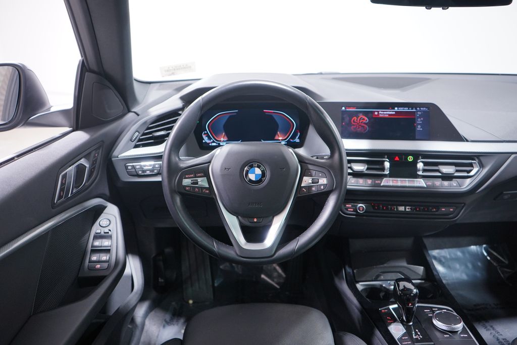 Thumbnail: 2023 BMW 2 Series - 11