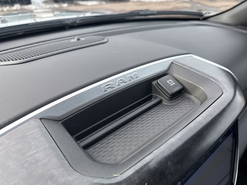 Certified Used 2022 Blue Ram Big Horn/Lone Star image 51