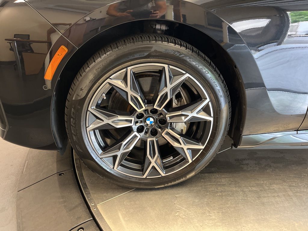 Thumbnail: 2024 BMW i7 - 10
