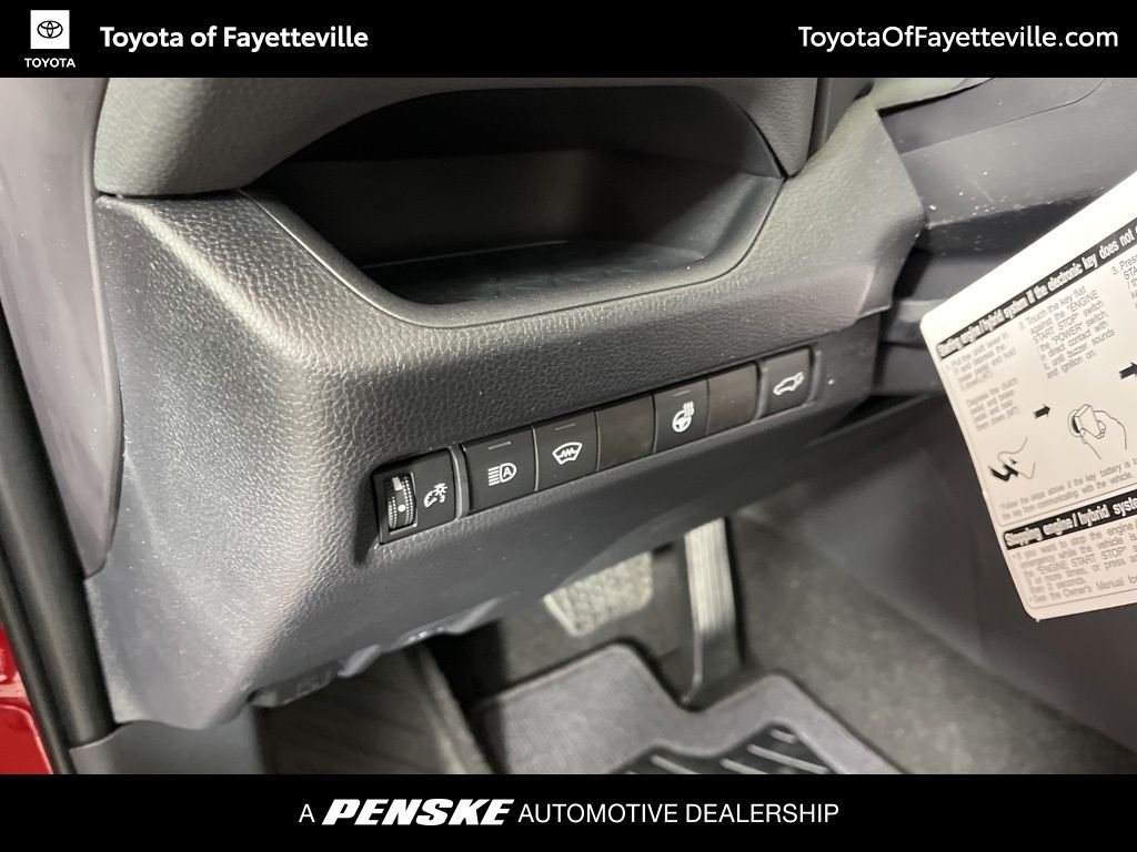 2025 Toyota RAV4 XLE Premium 28