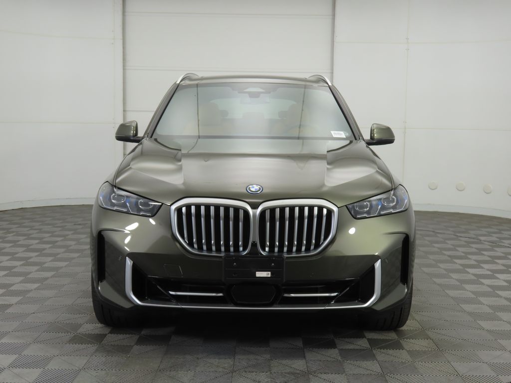 Used 2026 Green BMW xDrive50e image 2