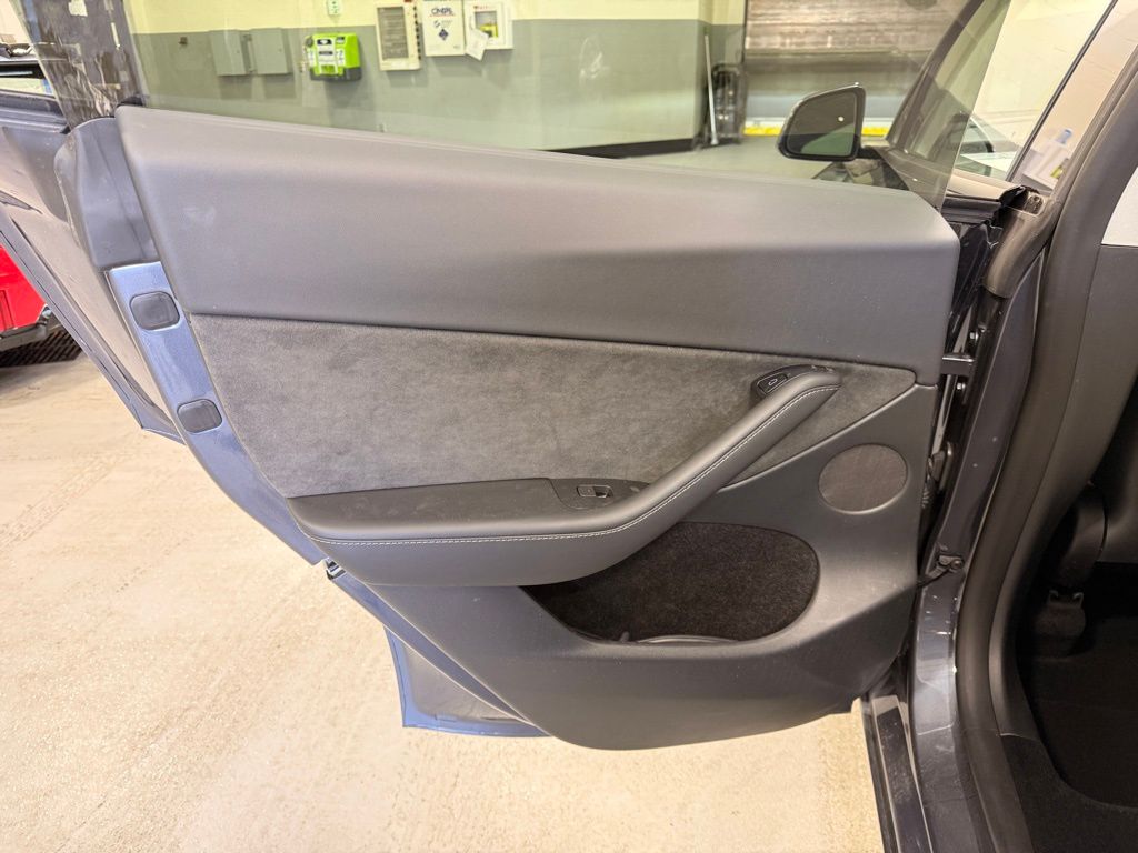 Thumbnail: 2023 Tesla Model Y - 17