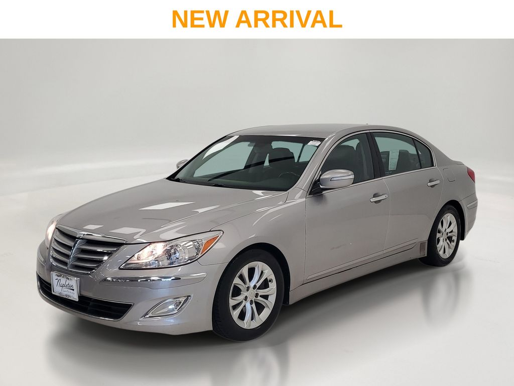 2013 Hyundai Genesis 3.8 RWD