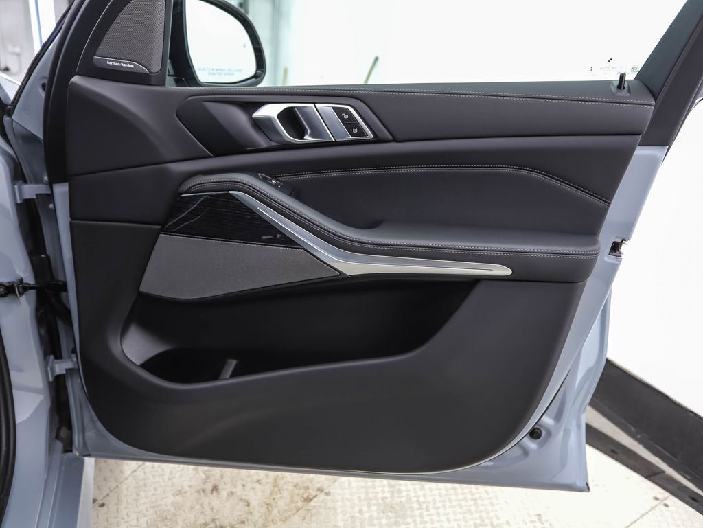 Thumbnail: 2026 BMW X5 - 29