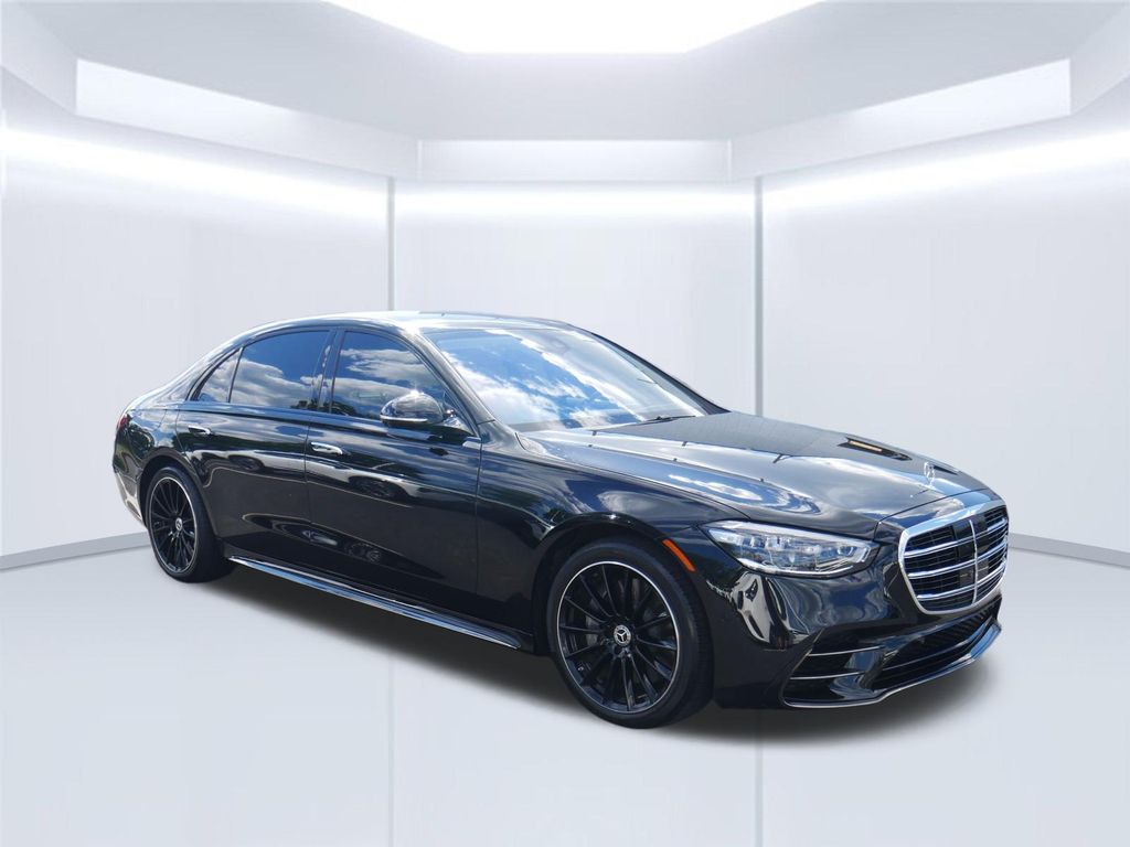 Thumbnail: 2025 Mercedes-Benz S-Class - 10
