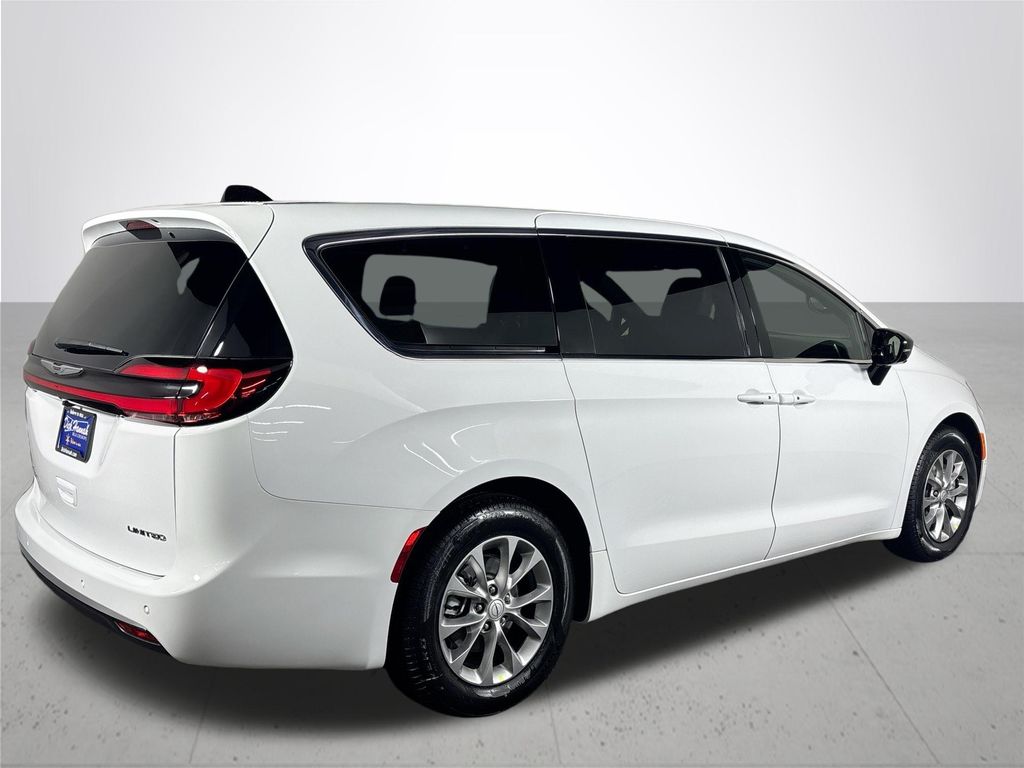 2026 Chrysler Pacifica Limited
