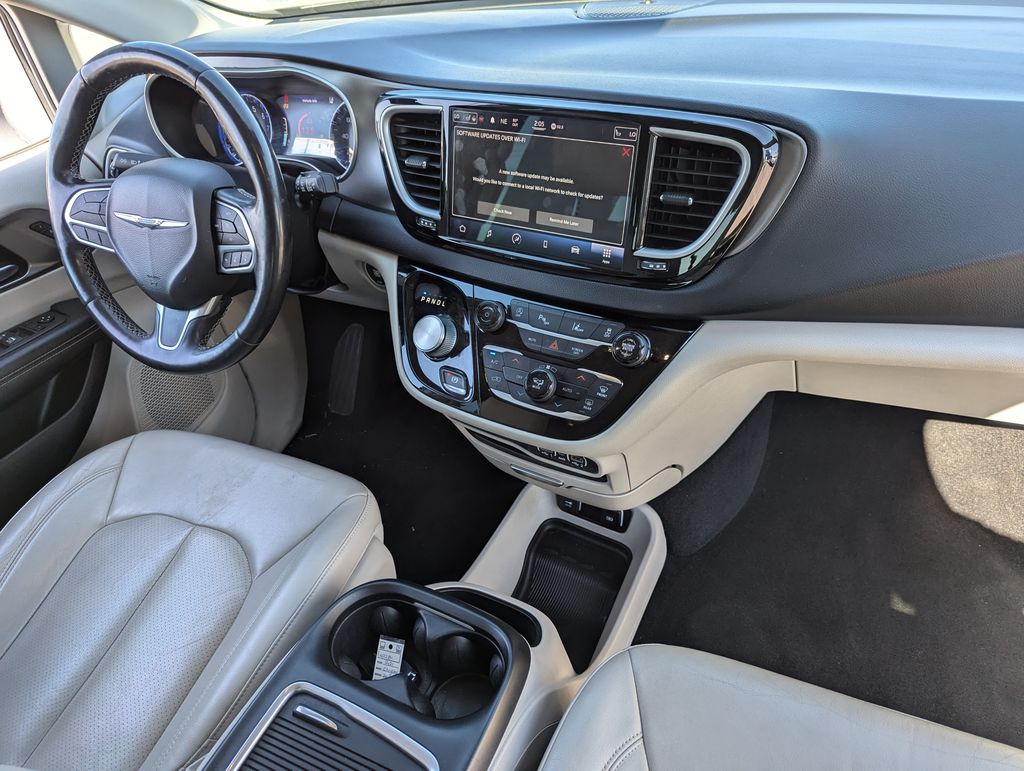 2021 Chrysler Pacifica Touring L 35