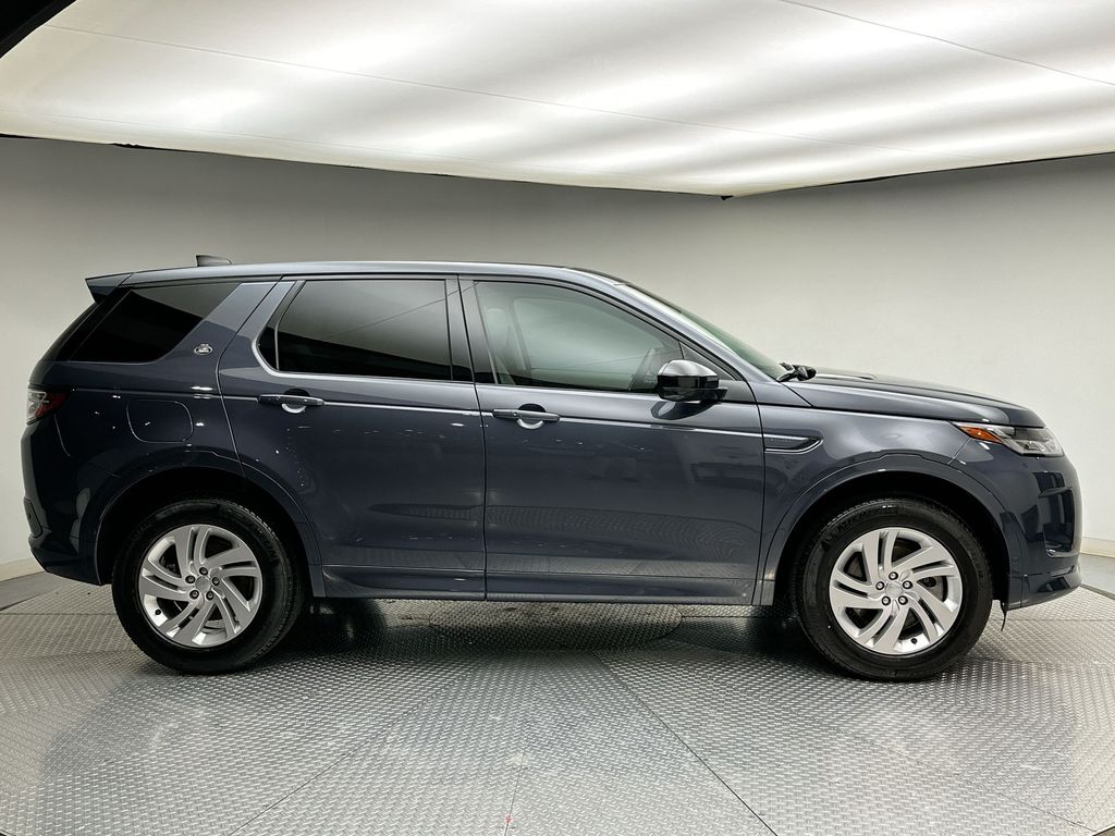 Thumbnail: 2024 Land Rover Discovery Sport - 4