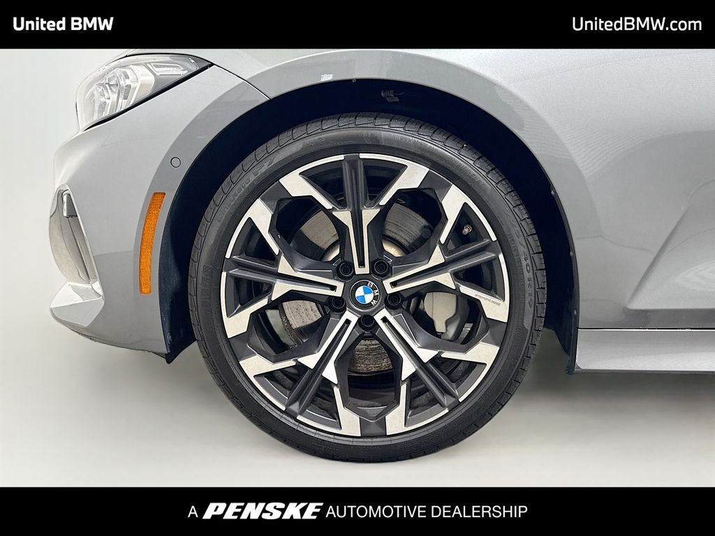 Thumbnail: 2025 BMW 3 Series - 2