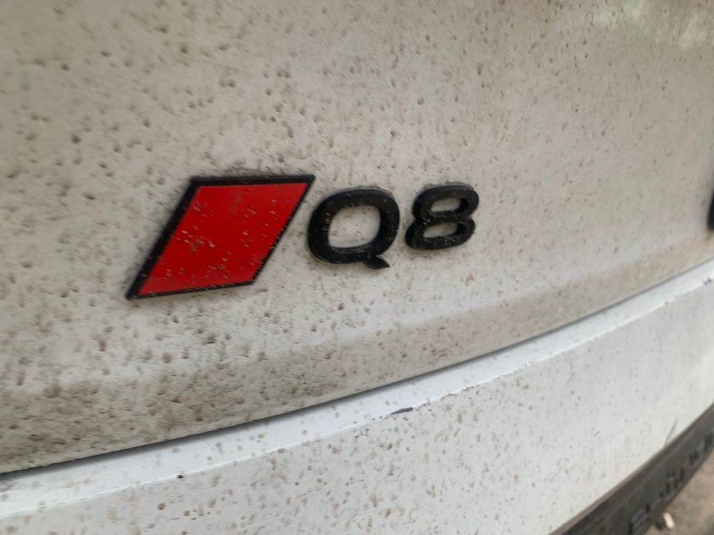 Thumbnail: 2024 Audi Q8 e-tron - 8