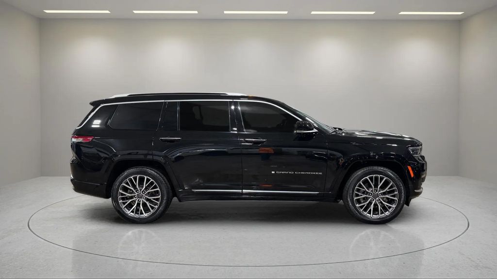 Used 2021 Diamond Black Crystal Pearlcoat Jeep Summit image 2