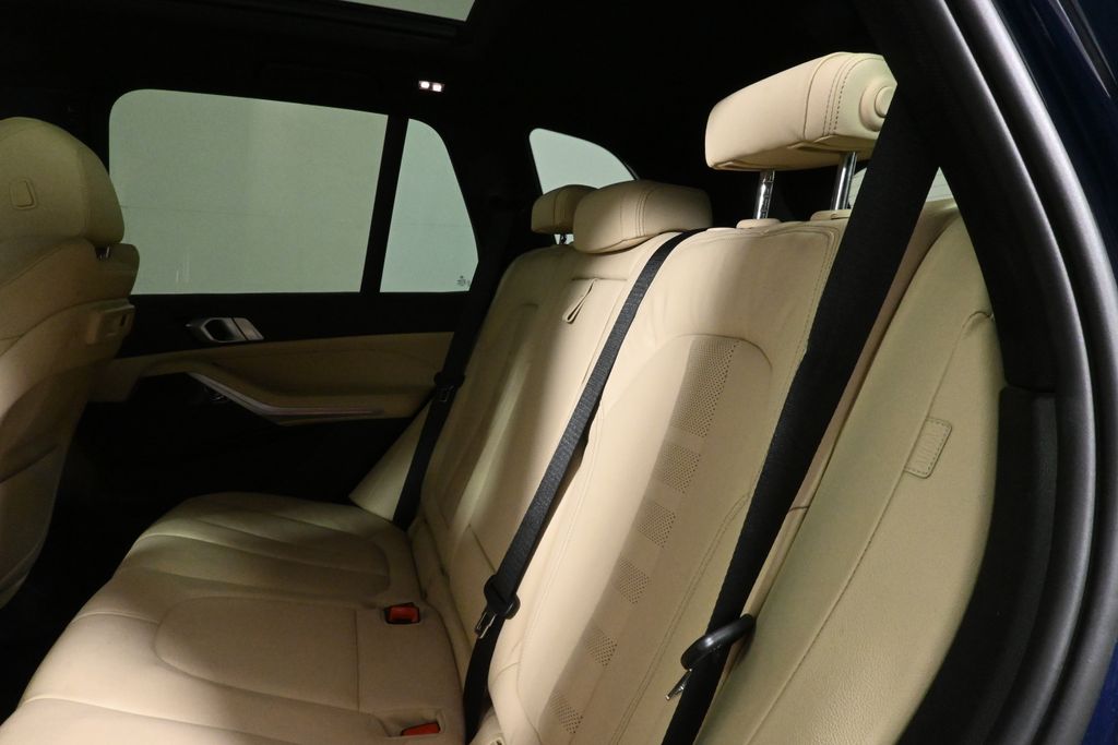 Thumbnail: 2021 BMW X5 - 5