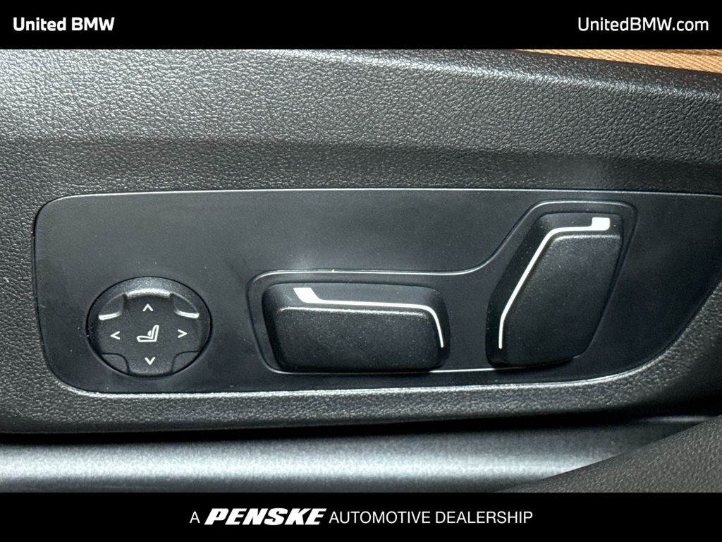 Thumbnail: 2026 BMW 3 Series - 4