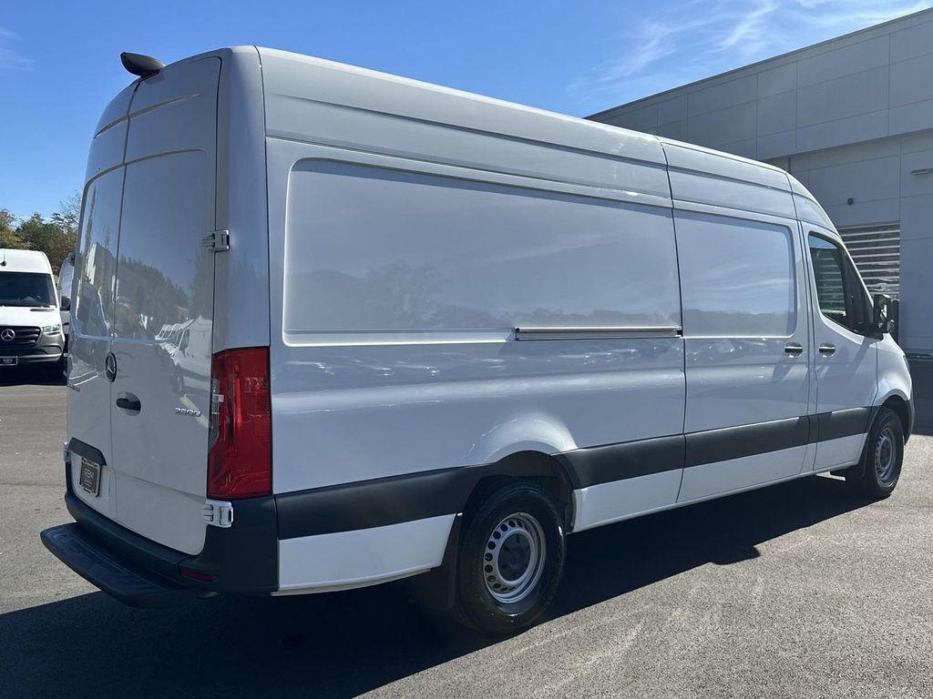 2023 Mercedes-Benz Sprinter 2500 Cargo 170 WB 8