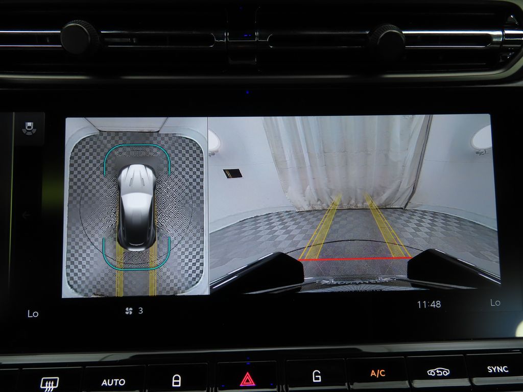 Thumbnail: 2025 Aston Martin Vantage - 15