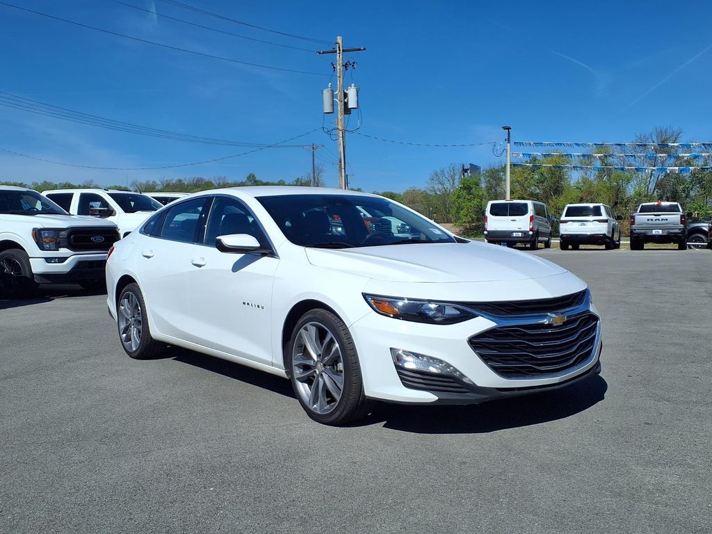 Summit White 2023 Chevrolet Malibu LT with 1LT FWD Sedan Front-Wheel Drive Continuously Variable Transmission