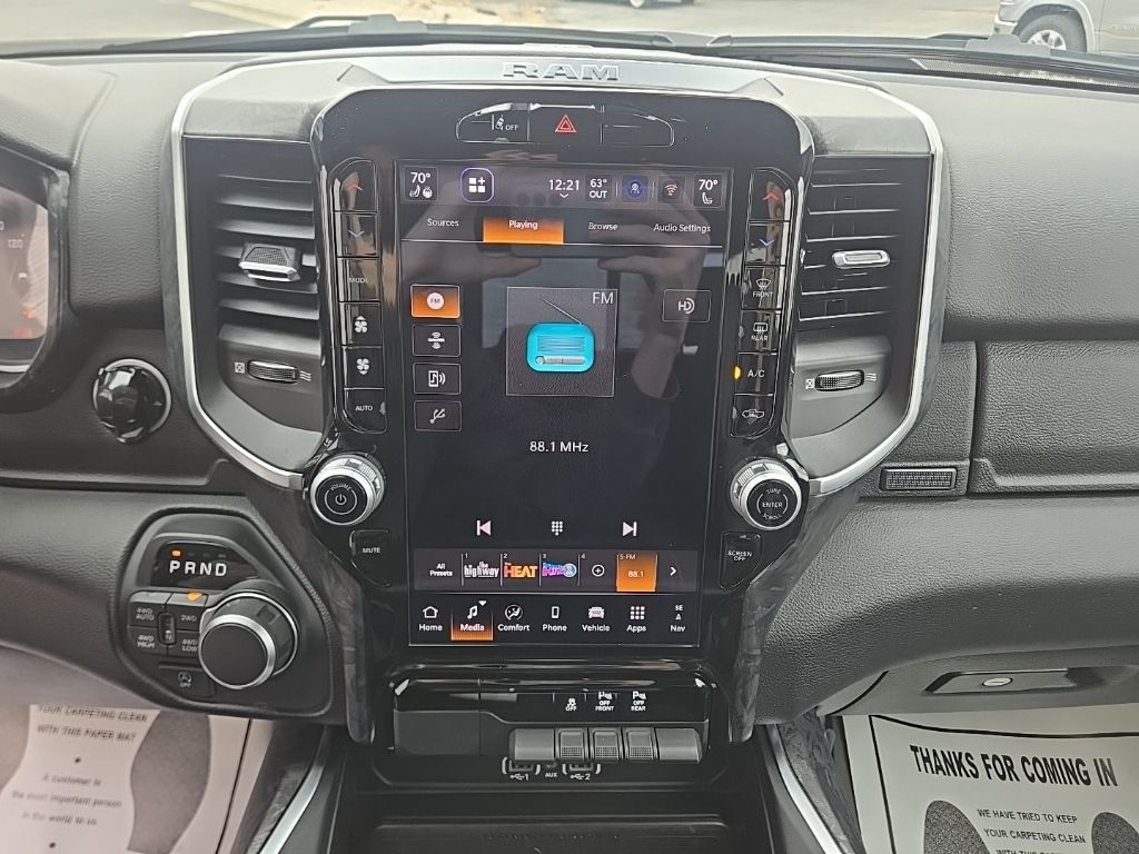 Used 2025 White Ram Big Horn/Lone Star image 44