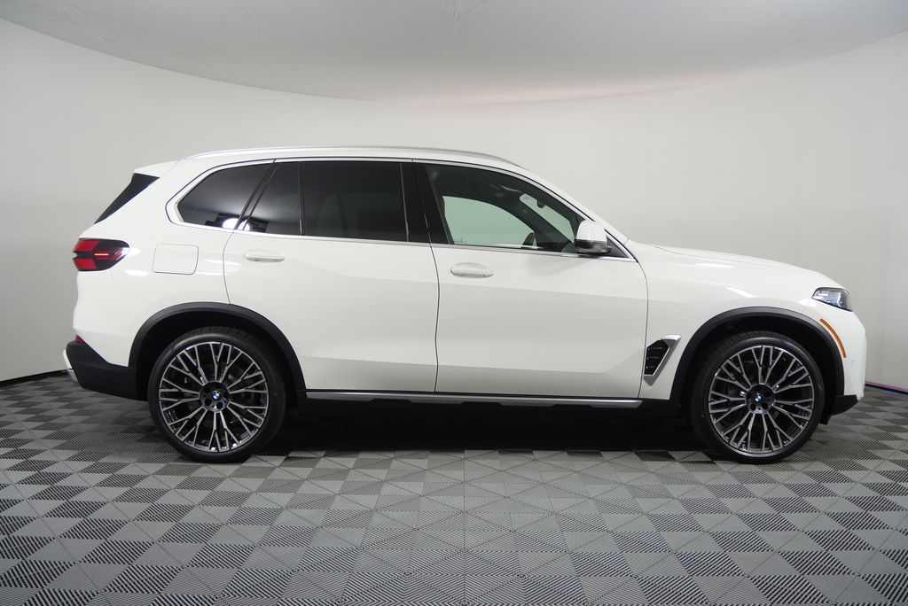 Thumbnail: 2026 BMW X5 - 2