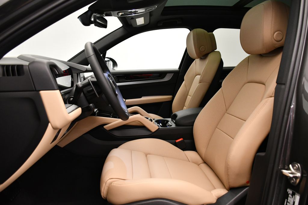 Thumbnail: 2025 Porsche Cayenne - 5