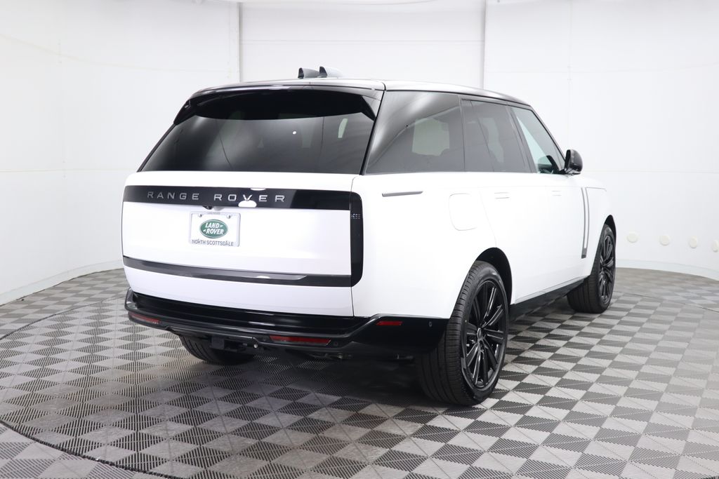 2025 Land Rover Range Rover SE 5