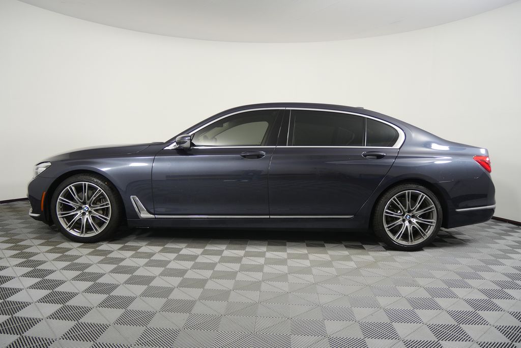 Thumbnail: 2018 BMW 7 Series - 6
