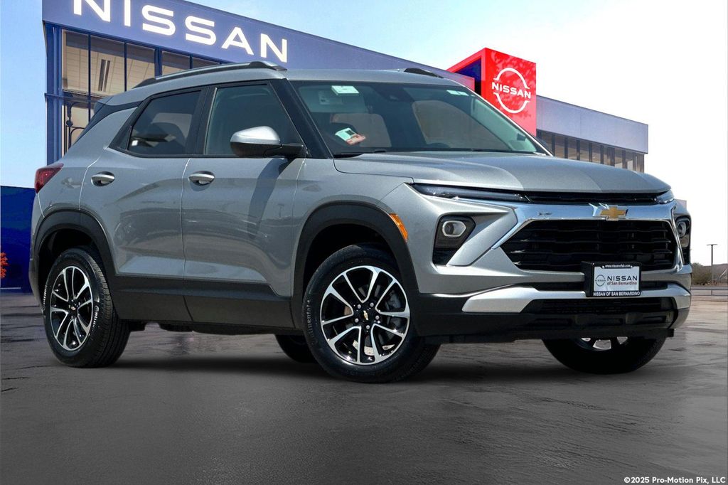 2025 Chevrolet Trailblazer LT AWD's photo