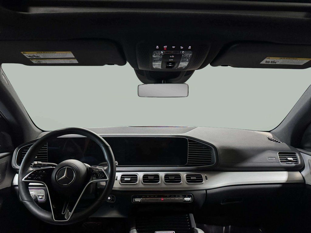 Used 2025 Black Mercedes-Benz GLS 450 image 22