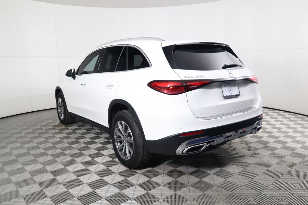 Thumbnail: 2025 Mercedes-Benz GLC - 7