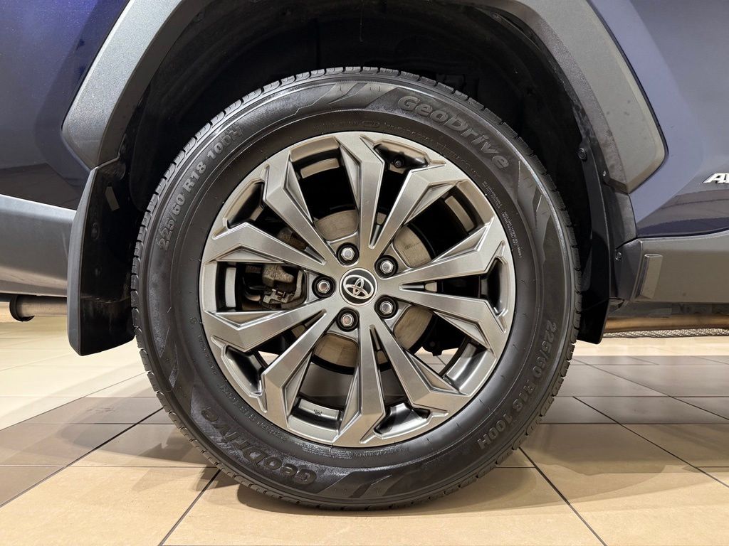 Thumbnail: 2024 Toyota RAV4 - 9
