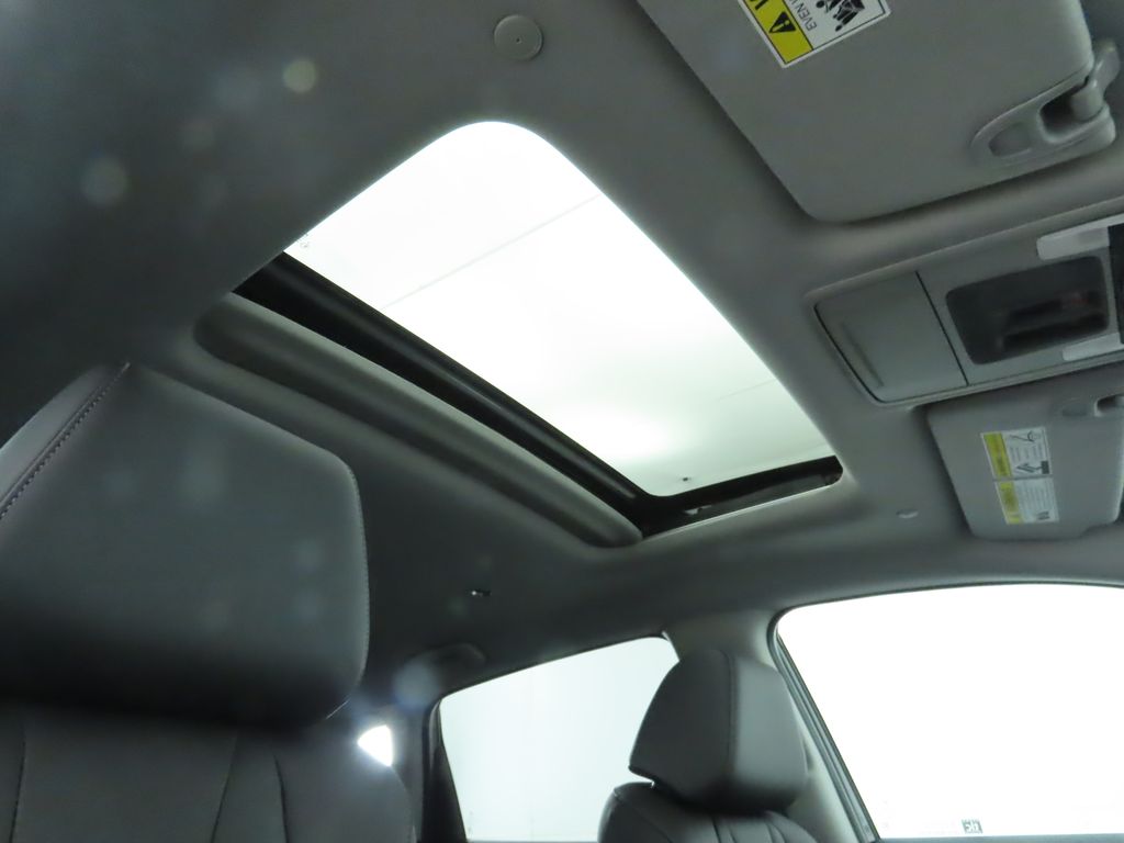 Thumbnail: 2025 Acura ADX - 20